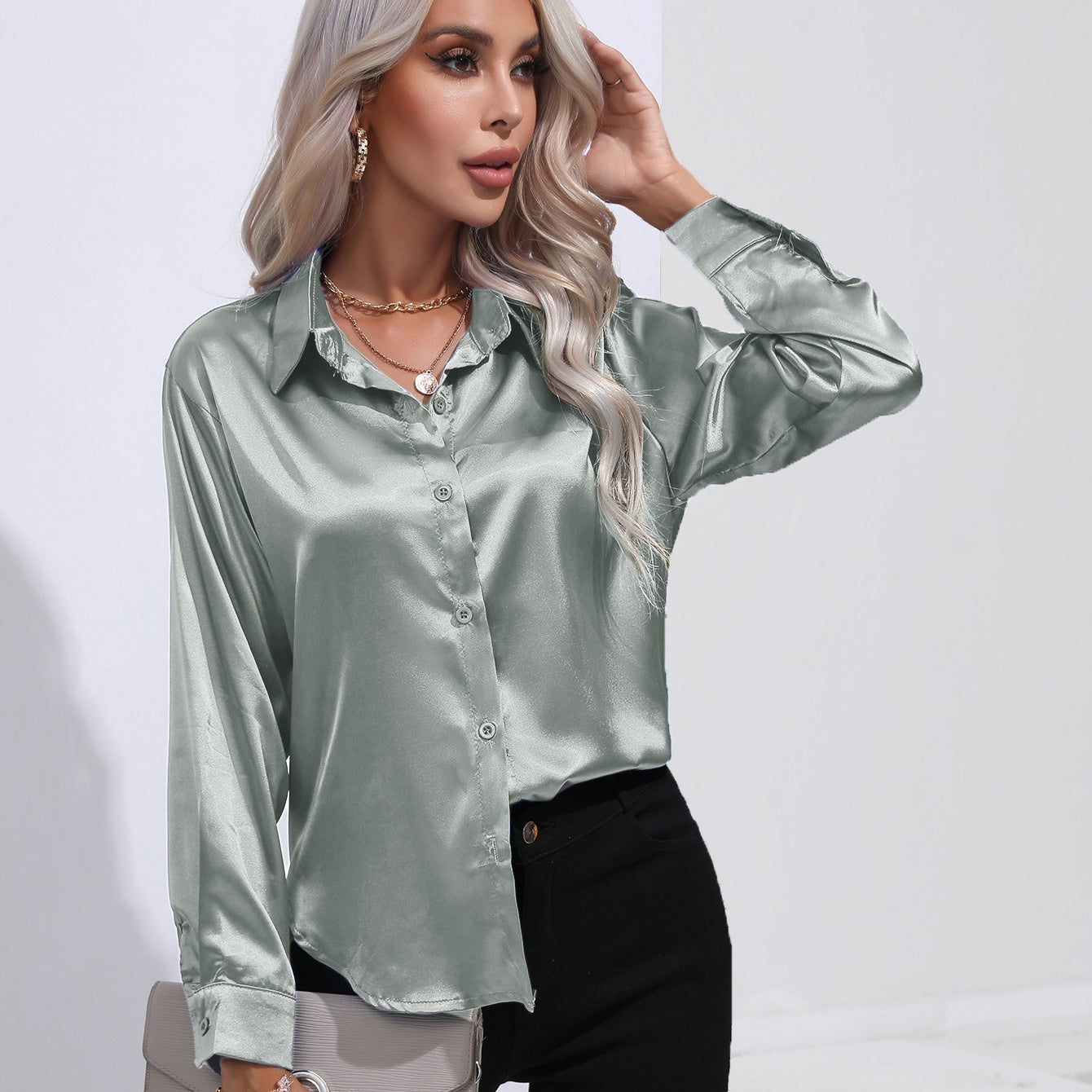 Anita - Elegante satijnen slim fit blouse